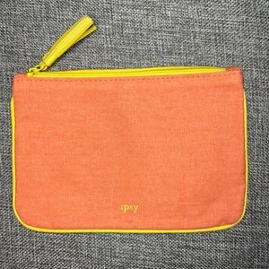 IPSY 🧡💛 Makeup bag
